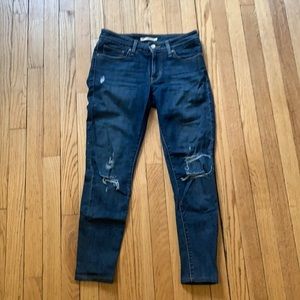 Levi’s 711 skinny jean